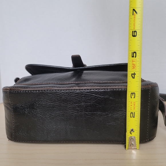 Etienne Aigner Black Leather Adjustable Strap Crossbody Camera Bag Purse - Picture 15 of 16